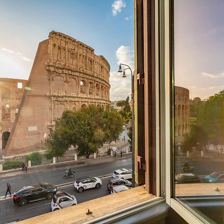 Iconic Apartment With Unique Colosseum View Řím Exteriér fotografie