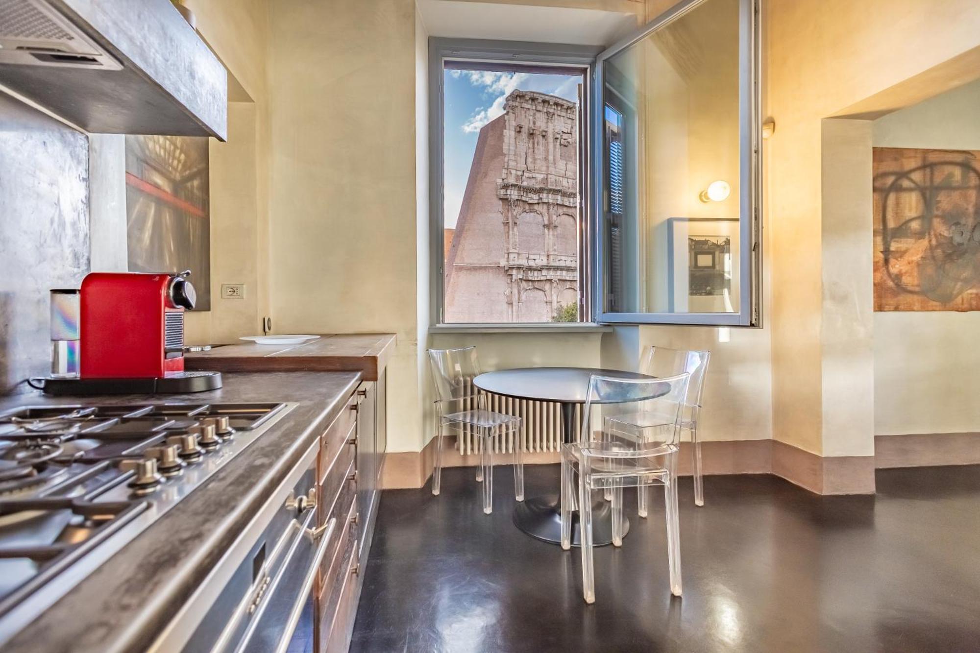 Iconic Apartment With Unique Colosseum View Řím Exteriér fotografie