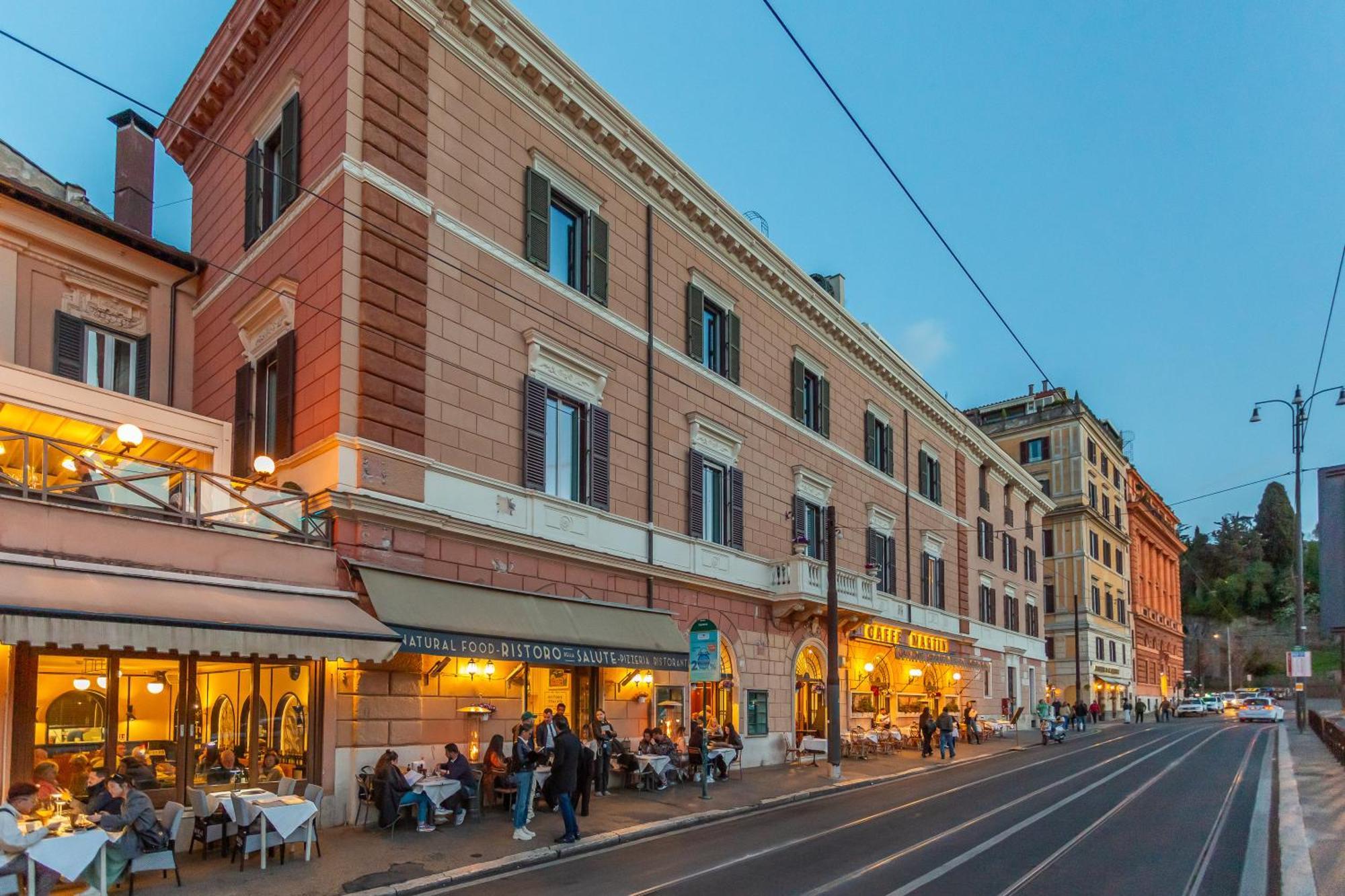 Iconic Apartment With Unique Colosseum View Řím Exteriér fotografie